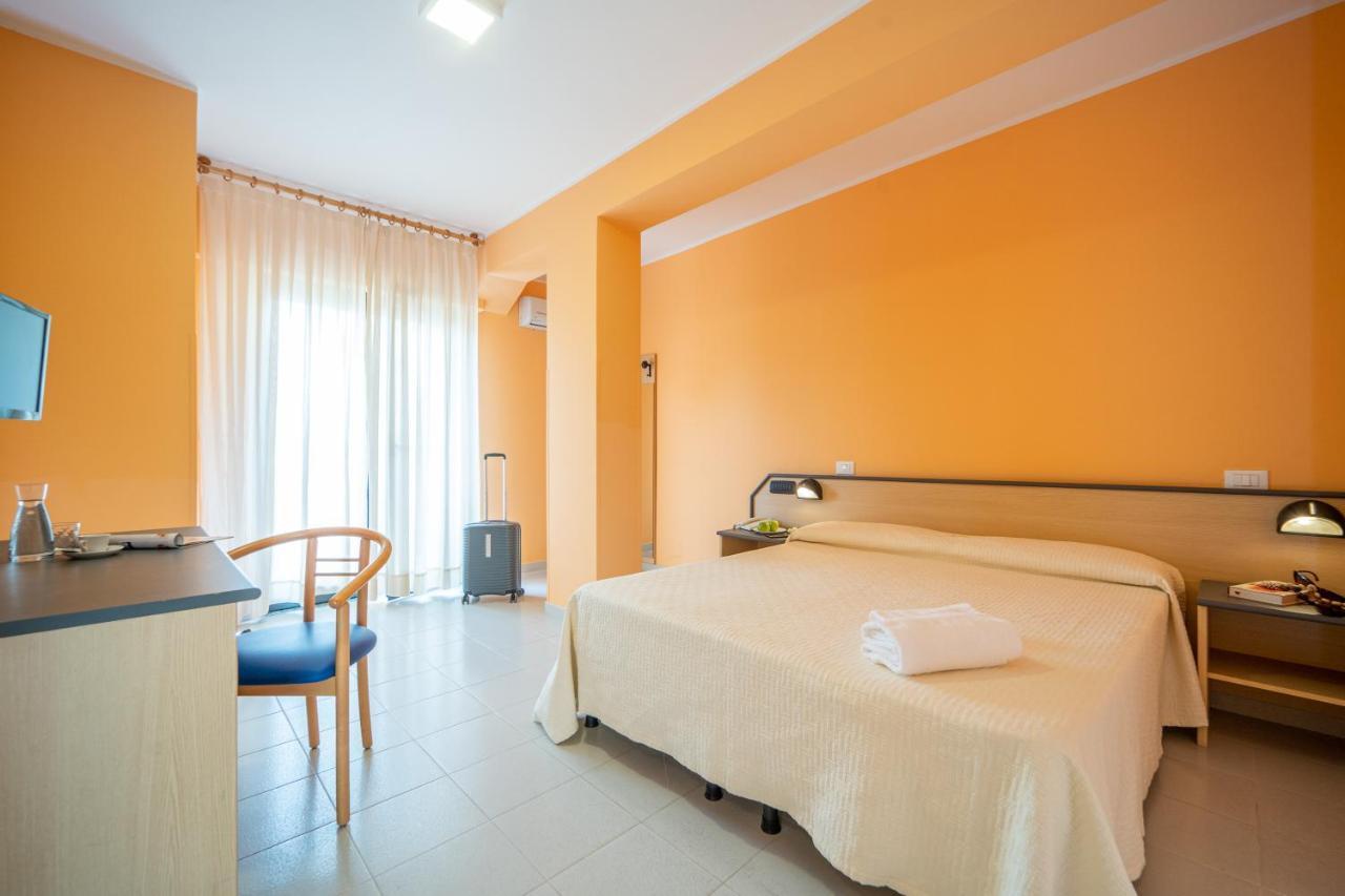 Hotel La Principessa Амантеа Стая снимка